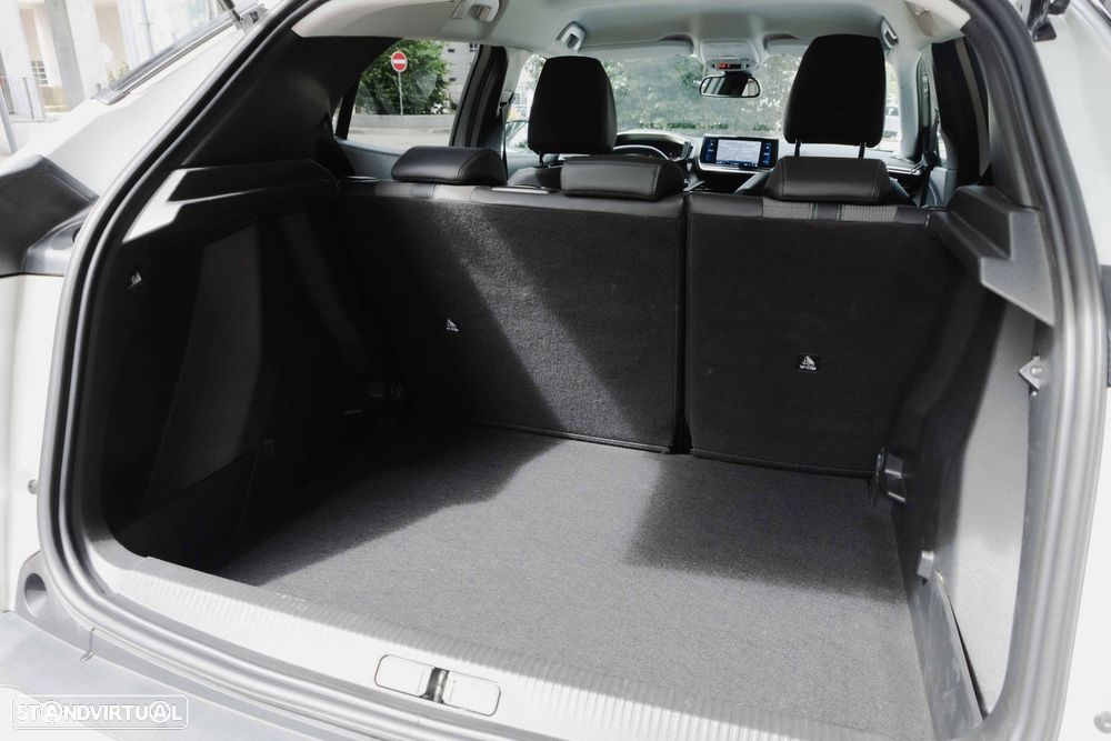Peugeot 2008 1.2 PureTech Allure Pack EAT8 - 20