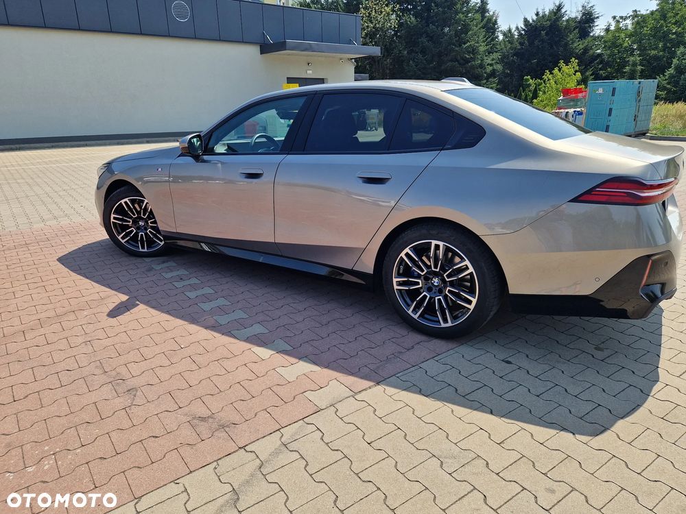 BMW Seria 5 520d mHEV M Sport - 12