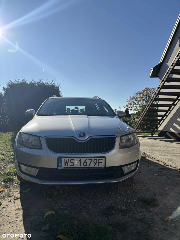 Skoda Octavia 1.6 TDI Ambition DSG - 2