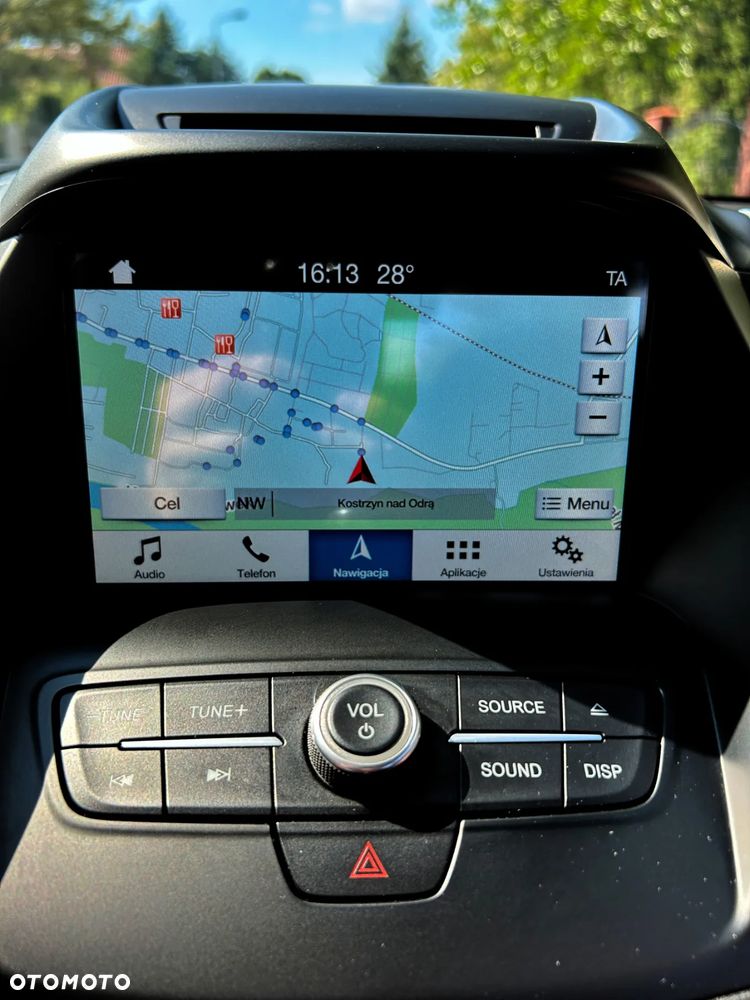 Ford Kuga 1.5 EcoBoost 2x4 Titanium - 24