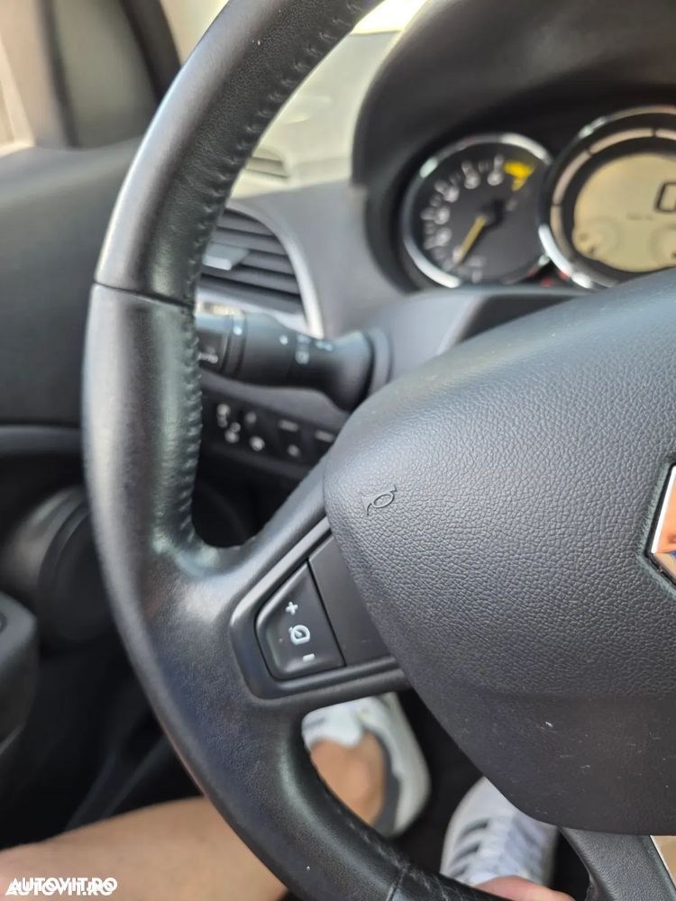 Renault Megane ENERGY TCe 130 Start & Stop LIMITED - 18