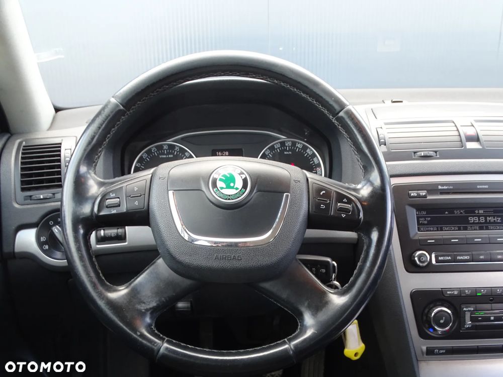 Skoda Octavia 1.6 TDI DPF Ambition - 12