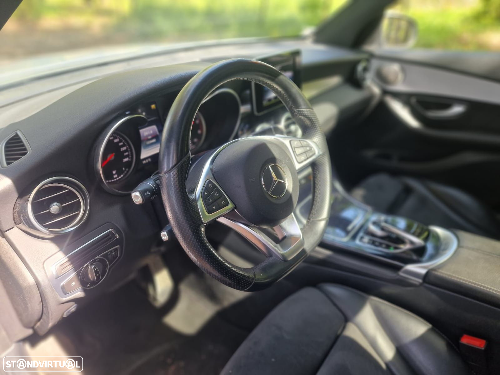 Mercedes-Benz GLC 220 d 4Matic 9G-TRONIC AMG Line - 20