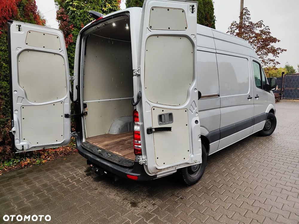 Mercedes-Benz Sprinter - 9