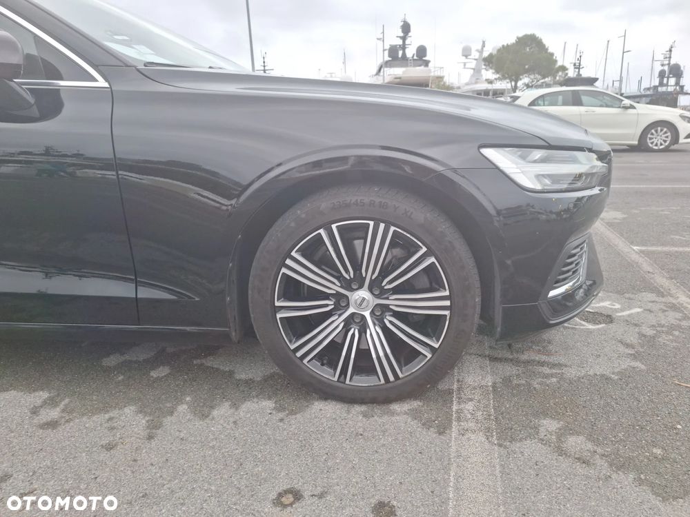 Volvo V60 T8 AWD Plug-In Hybrid Inscription - 11