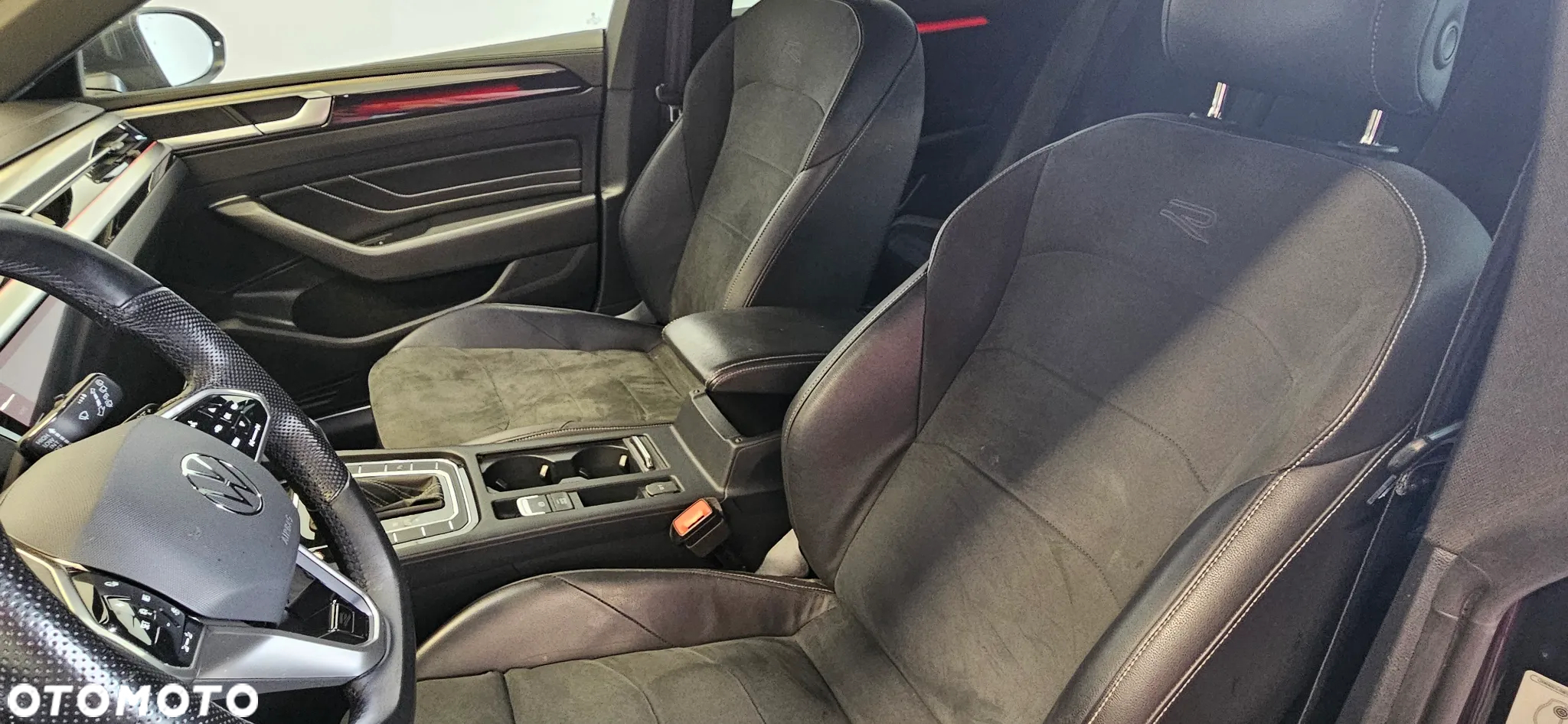 Volkswagen Arteon 2.0 TDI 4Motion R-Line DSG - 16
