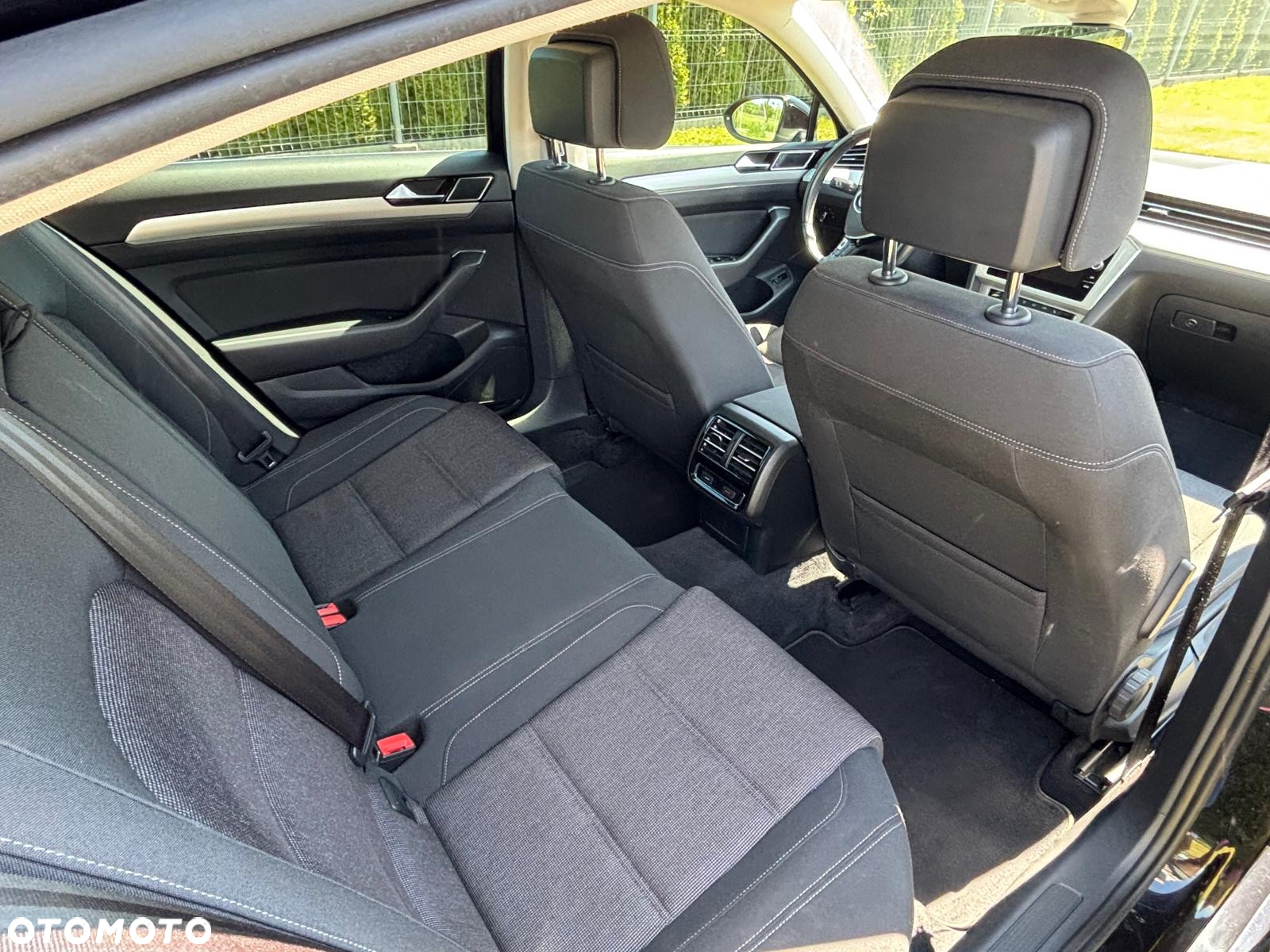 Volkswagen Passat 2.0 TDI BMT Comfortline - 11