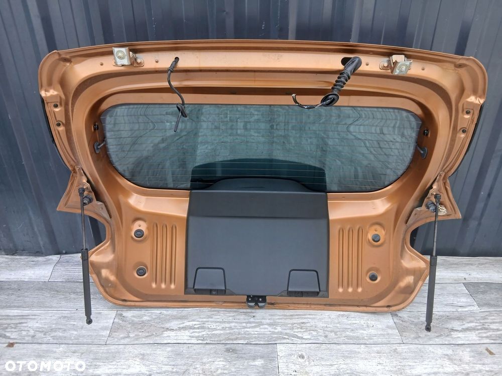 Klapa bagażnika Dacia Sandero III Lakier-TEEPY - 2