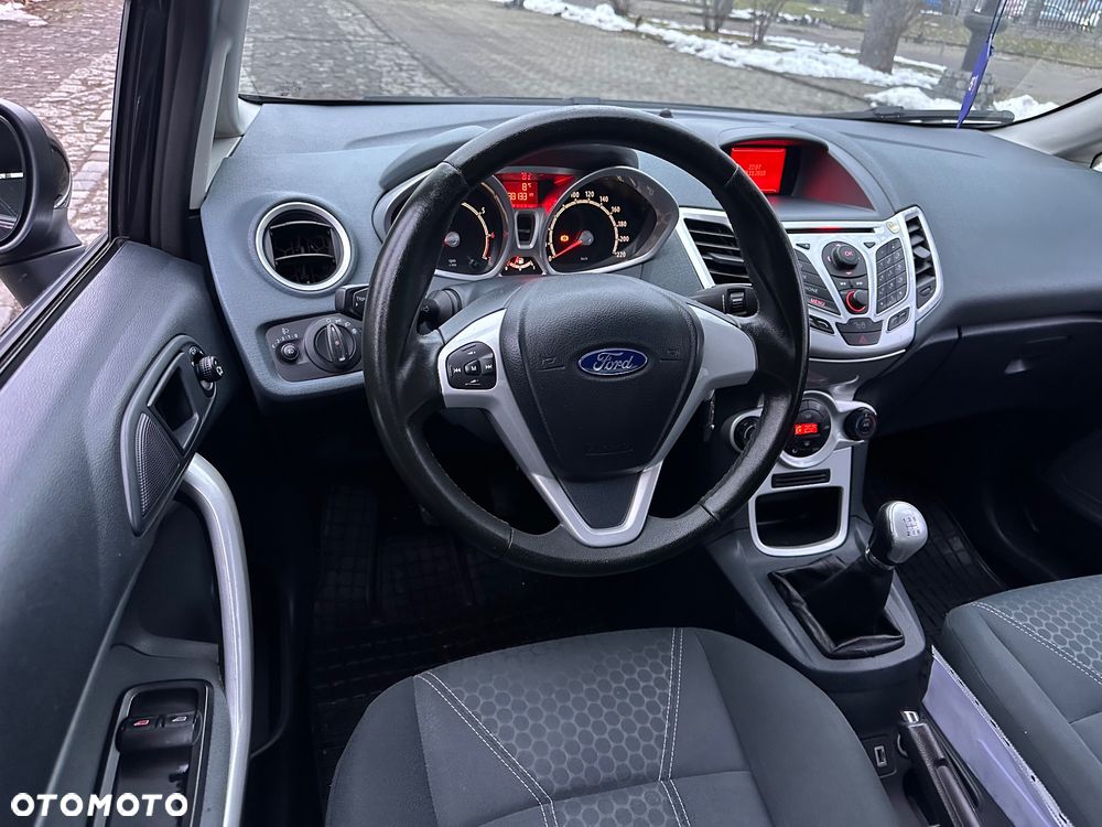 Ford Fiesta 1.25 Titanium - 8