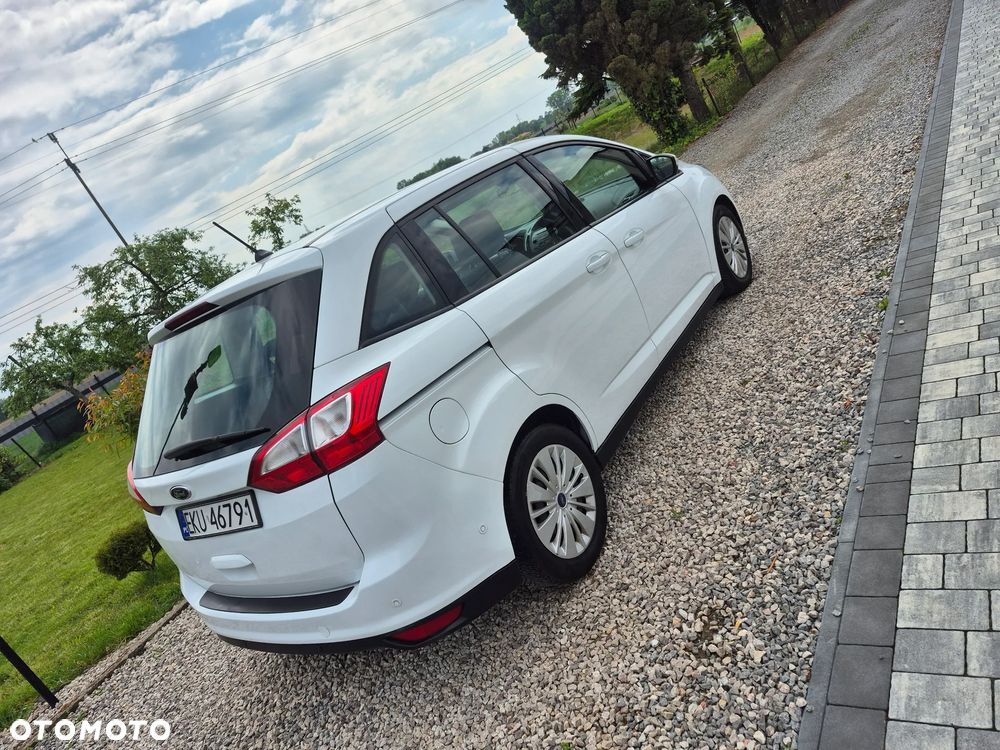 Ford Grand C-MAX - 17