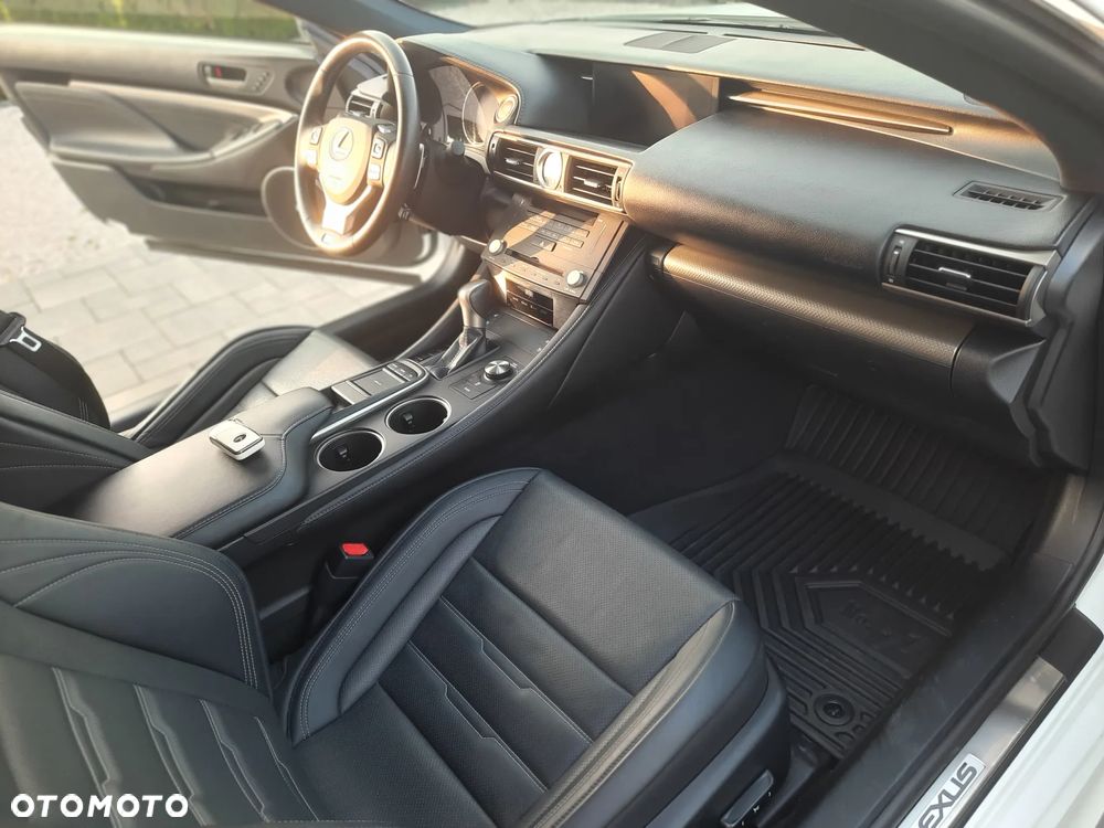 Lexus RC - 25