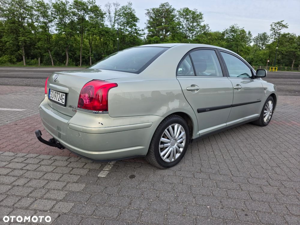 Toyota Avensis 2.0 D-4D Sol - 12