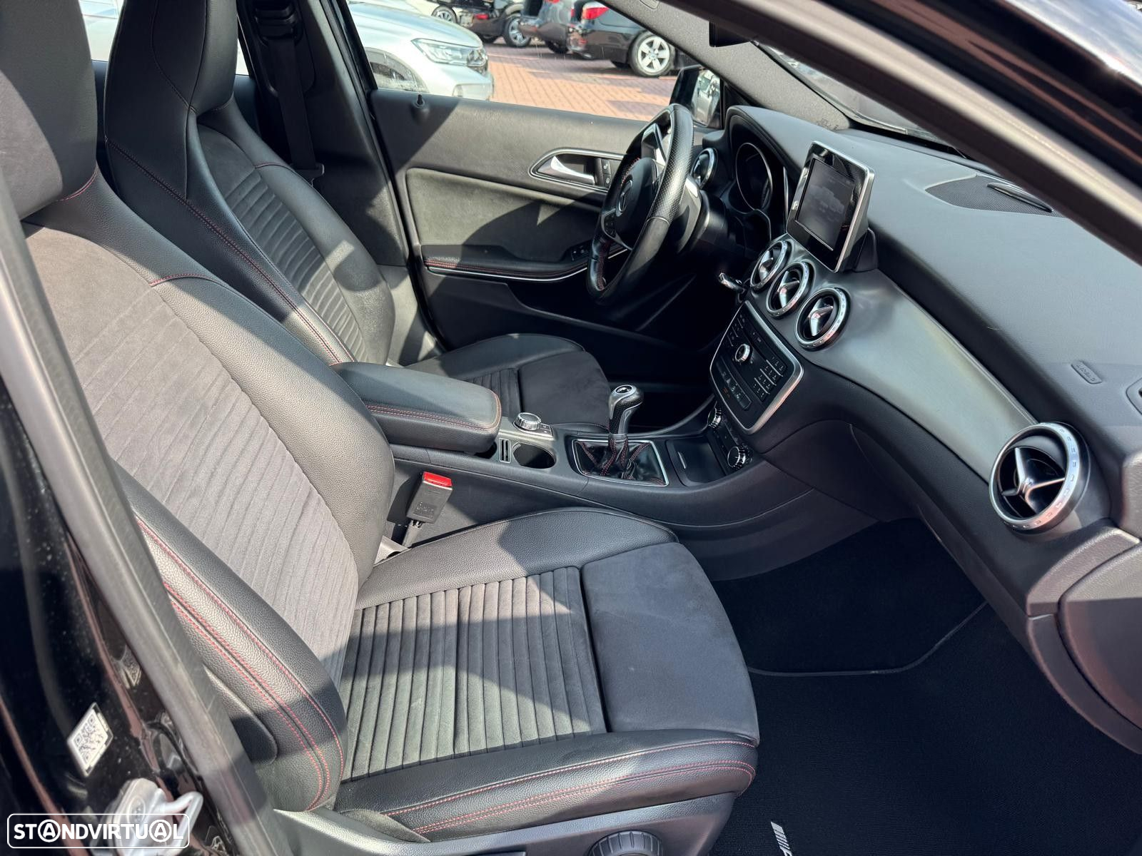 Mercedes-Benz GLA 180 CDi AMG Line - 39