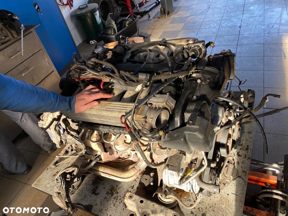 BMW Seria 8 - 13