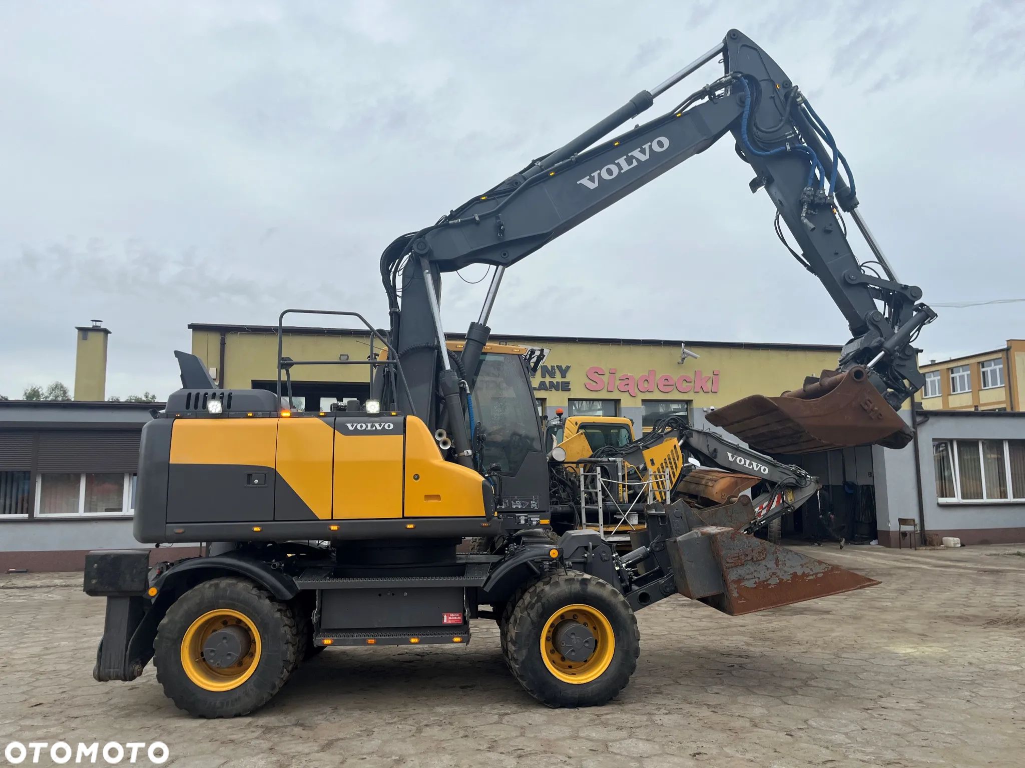 Volvo EW160D - 1