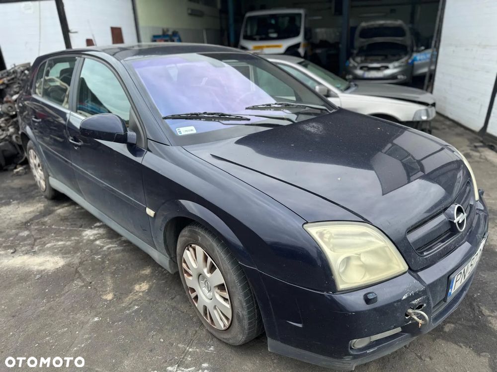 Opel Signum 2004 poj. 2.2 DTI 125 KM - samochód cały na części - 2