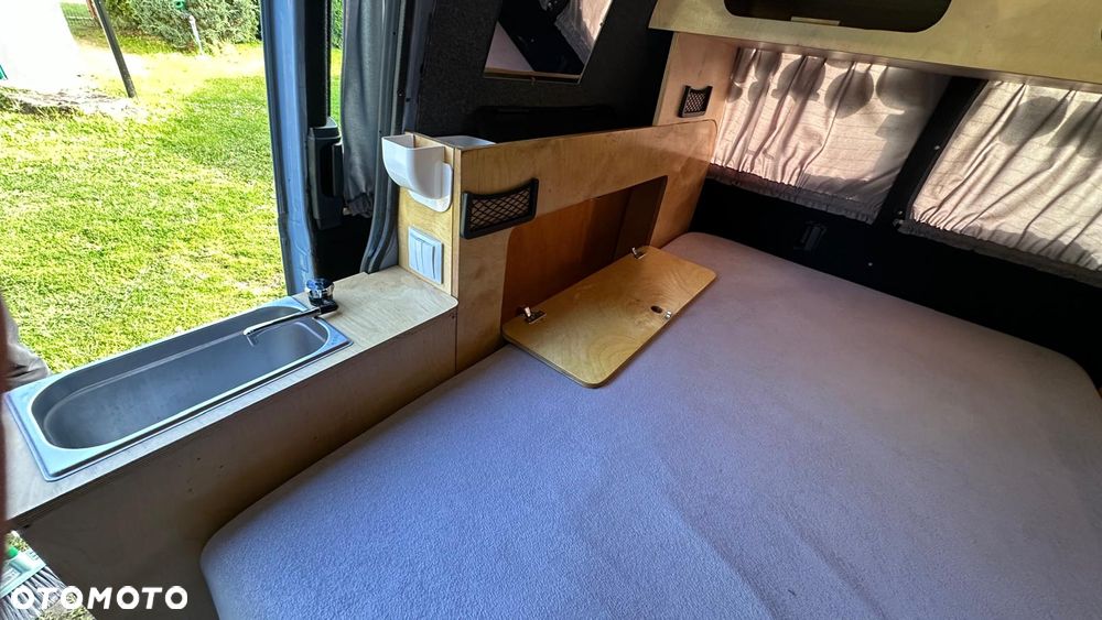 Volkswagen Transporter - 18