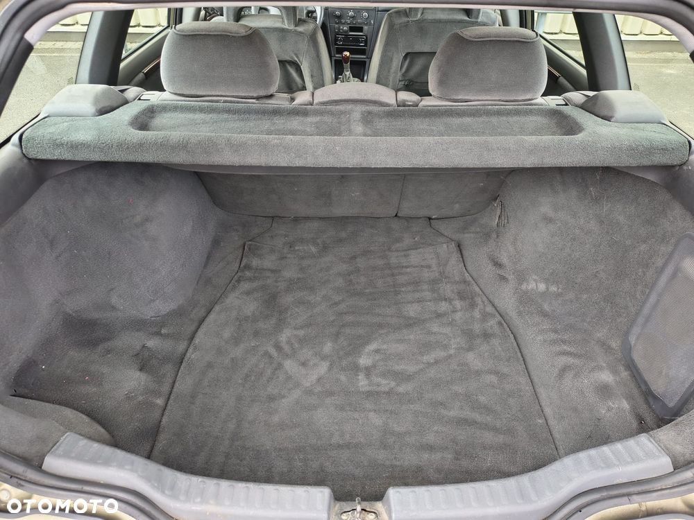 Volvo V40 - 20