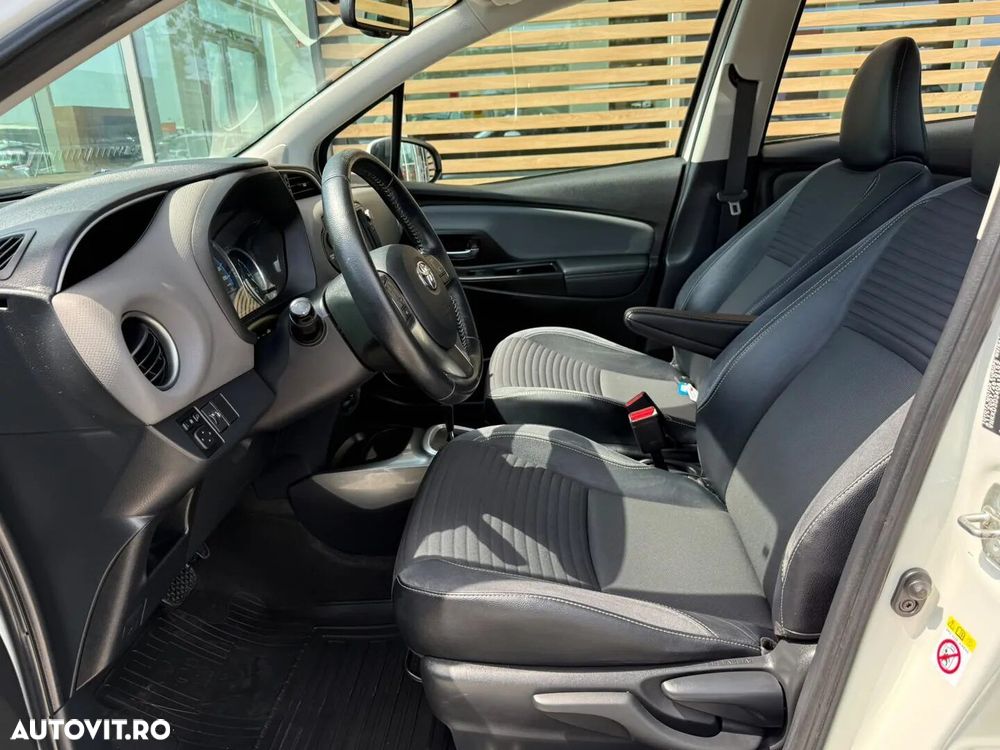 Toyota Yaris 1.5 VVT-i HSD Sol - 14