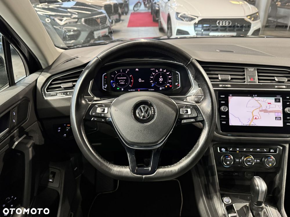 Volkswagen Tiguan - 22
