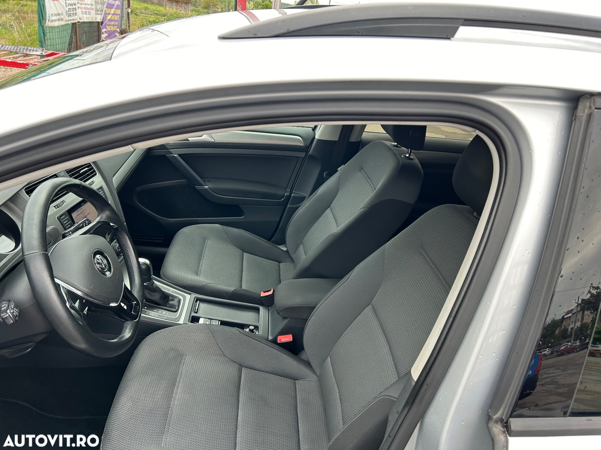 Volkswagen Golf 1.6 TDI BlueMotion Technology DSG Comfortline - 8