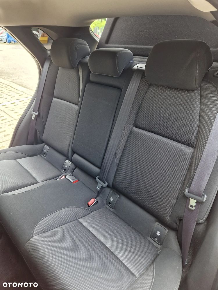 Mazda CX-30 SKYACTIV-G 2.0 M-Hybrid AWD - 17