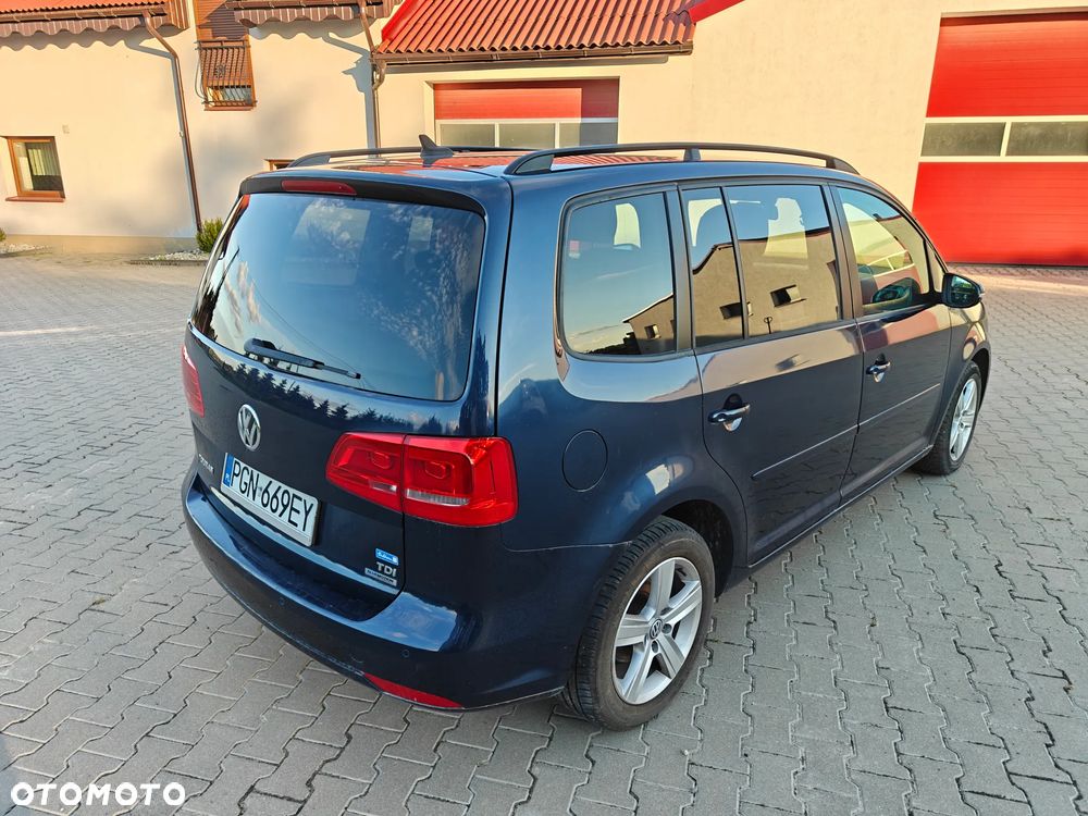 Volkswagen Touran - 6