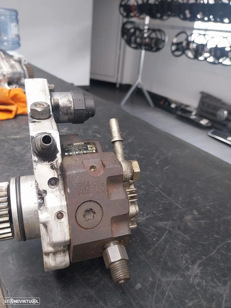 Bomba injectora Renault 2.0 dci Ref: 0445010099 - 2