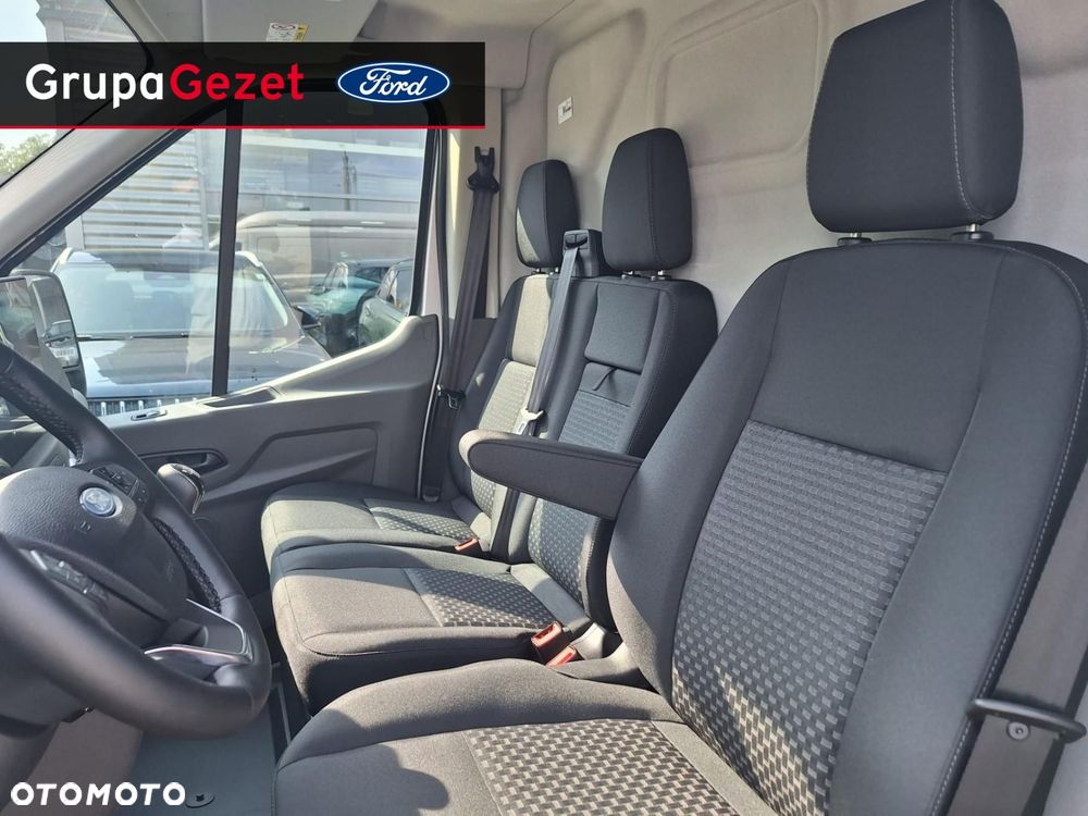 Ford Transit - 13
