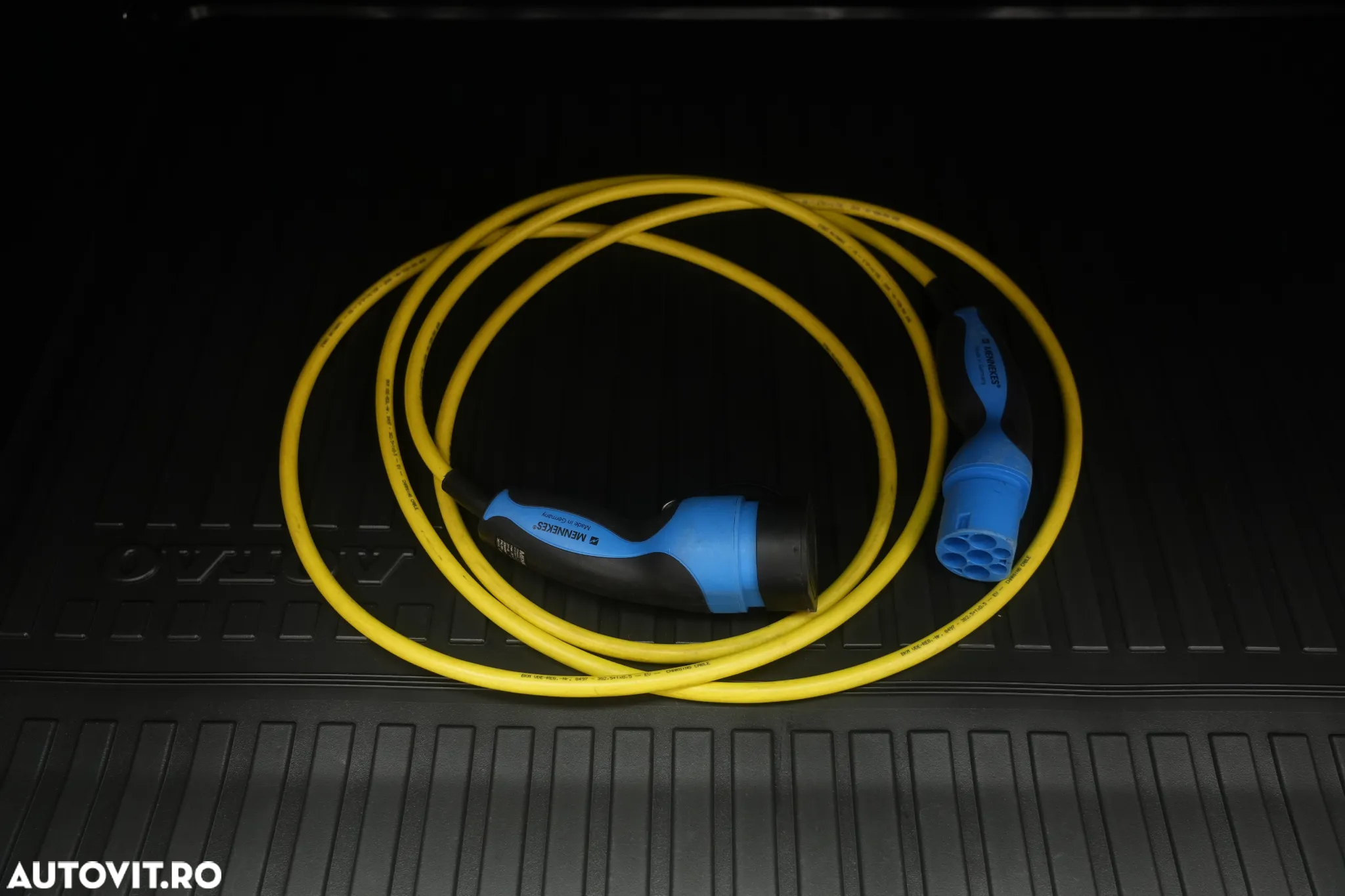 Volvo XC 60 T8 Twin Engine AWD Geartronic Inscription - 37