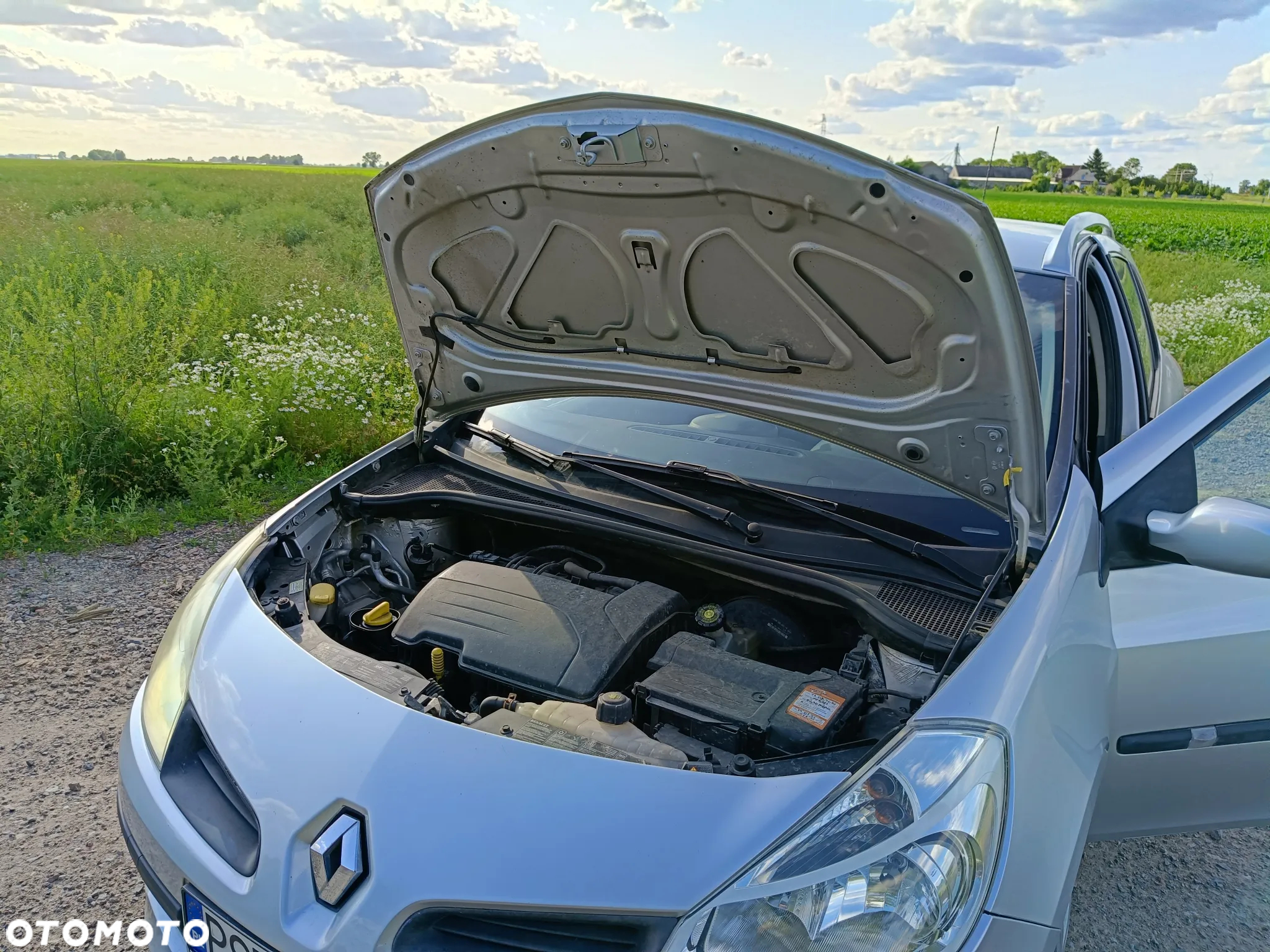 Renault Clio 1.2 16V Grandtour Authentique - 6