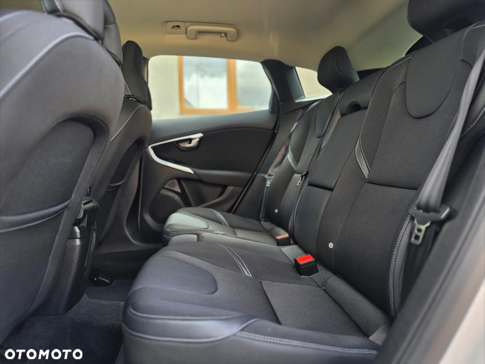 Volvo V40 - 20