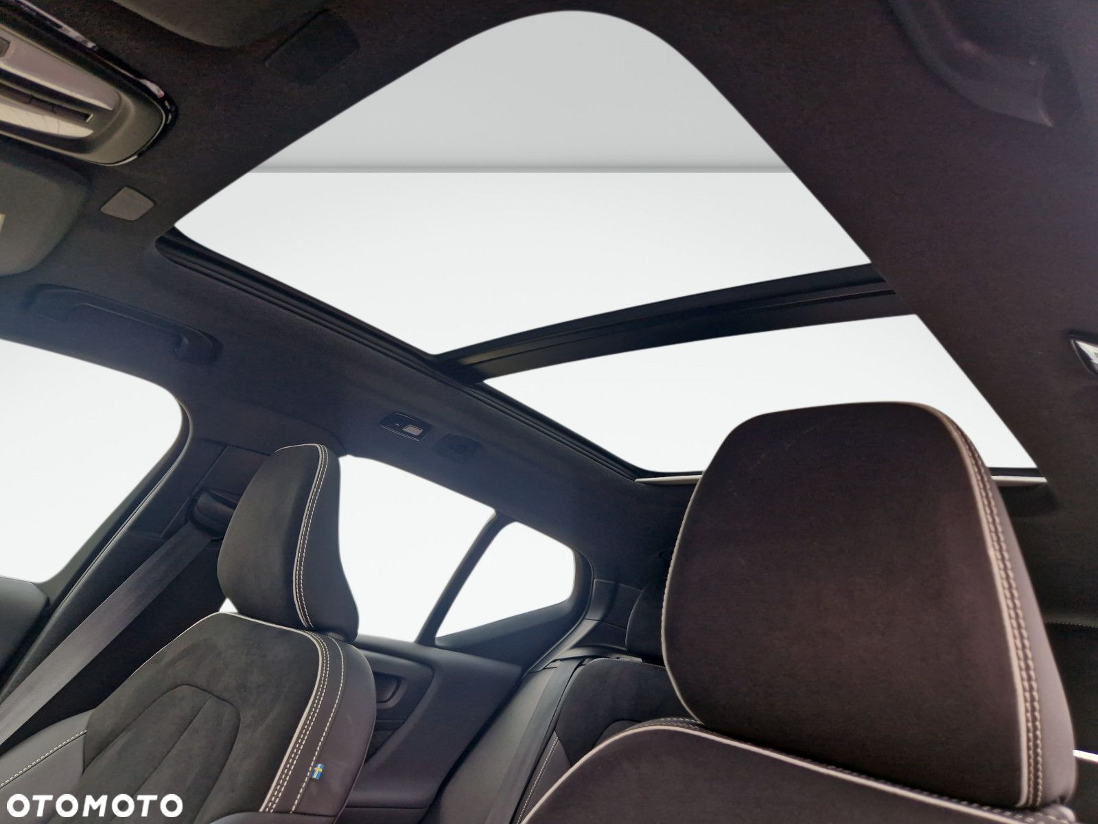 Volvo XC 40 - 25