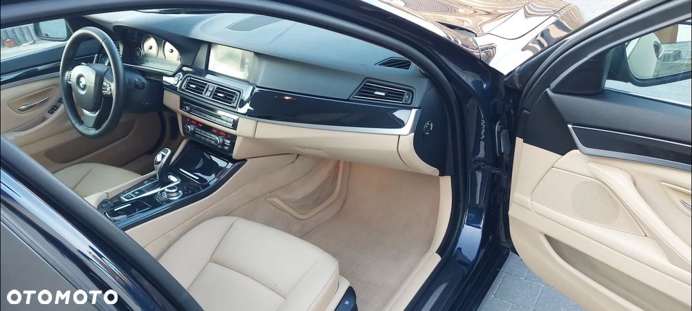 BMW Seria 5 520d - 31