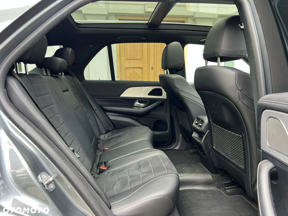 Mercedes-Benz GLE - 27