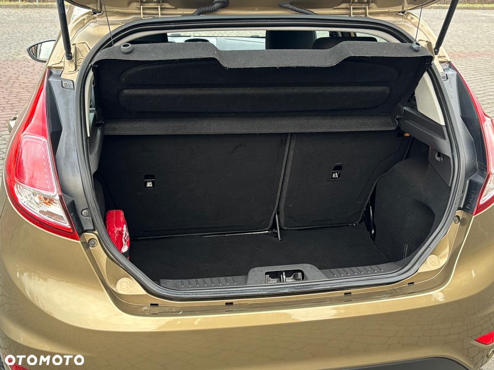 Ford Fiesta 1.6 TDCi DPF Silver X plus (SVP) - 17