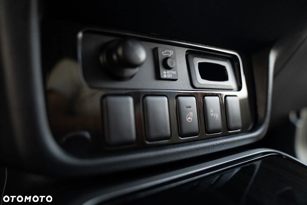 Mitsubishi Outlander - 19