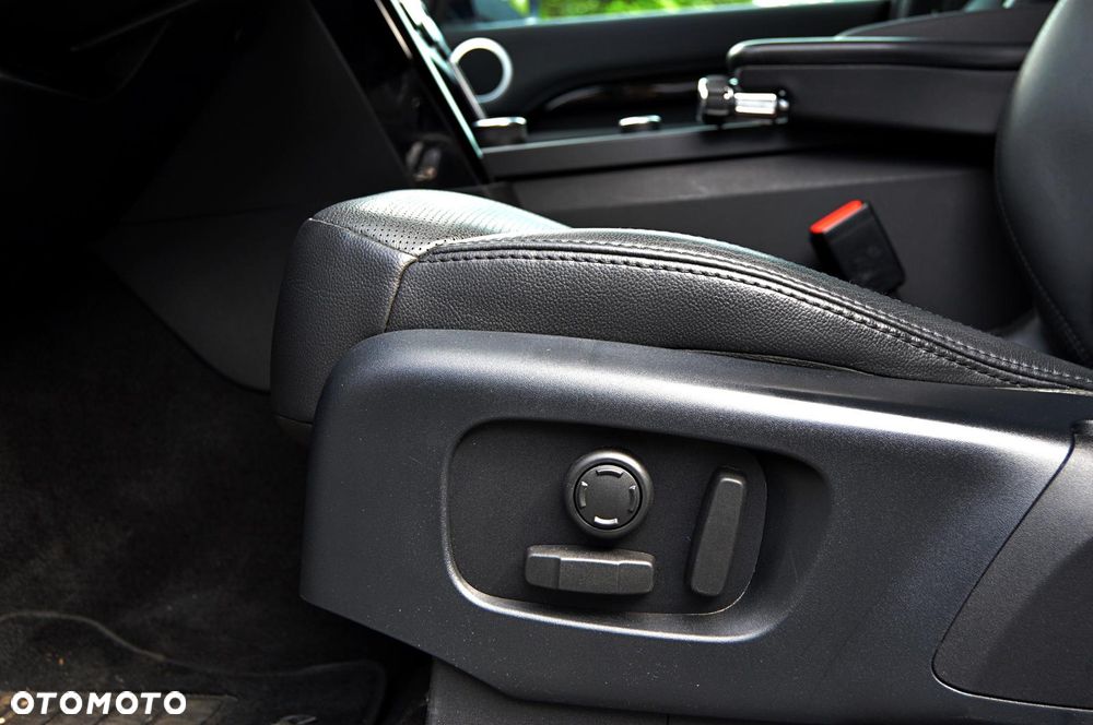 Land Rover Discovery 2.0 SD4 HSE - 23