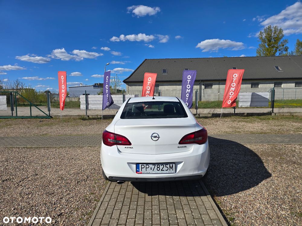 Opel Astra 1.4 T Business EU6 - 7