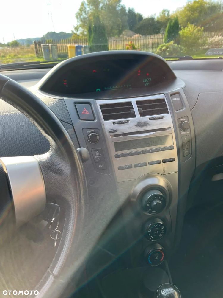 Toyota Yaris 1.33 Luna - 6