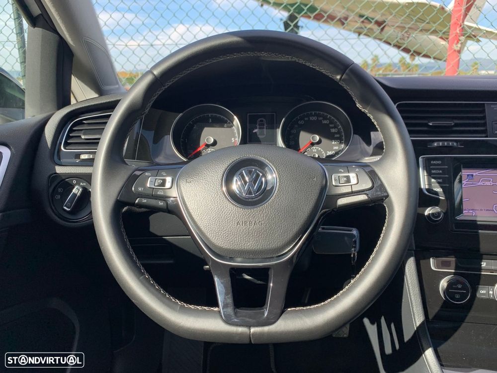 VW Golf 1.6 TDi R-Line - 24