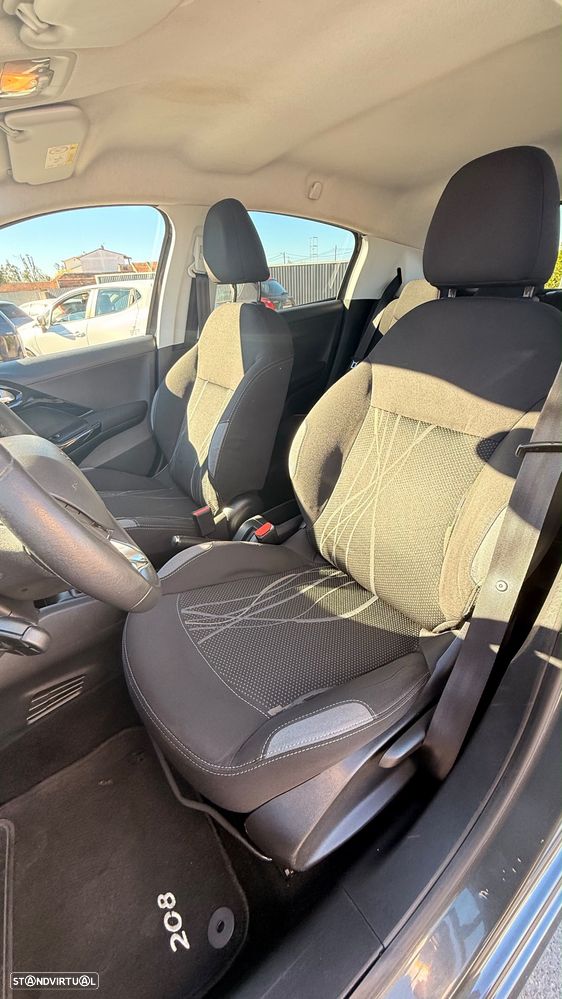 Peugeot 208 1.2 PureTech Style - 6