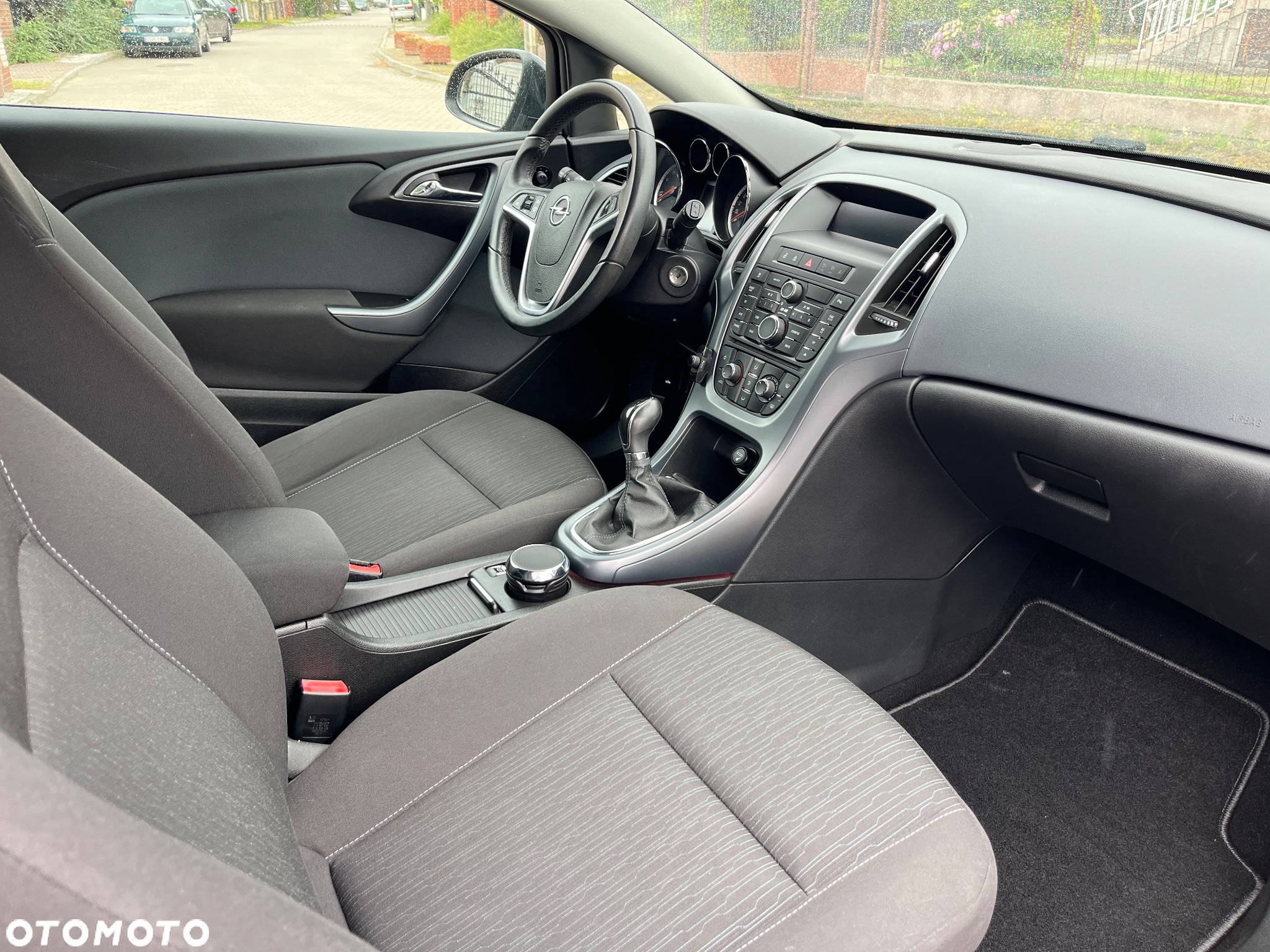 Opel Astra GTC 1.4 Turbo - 8