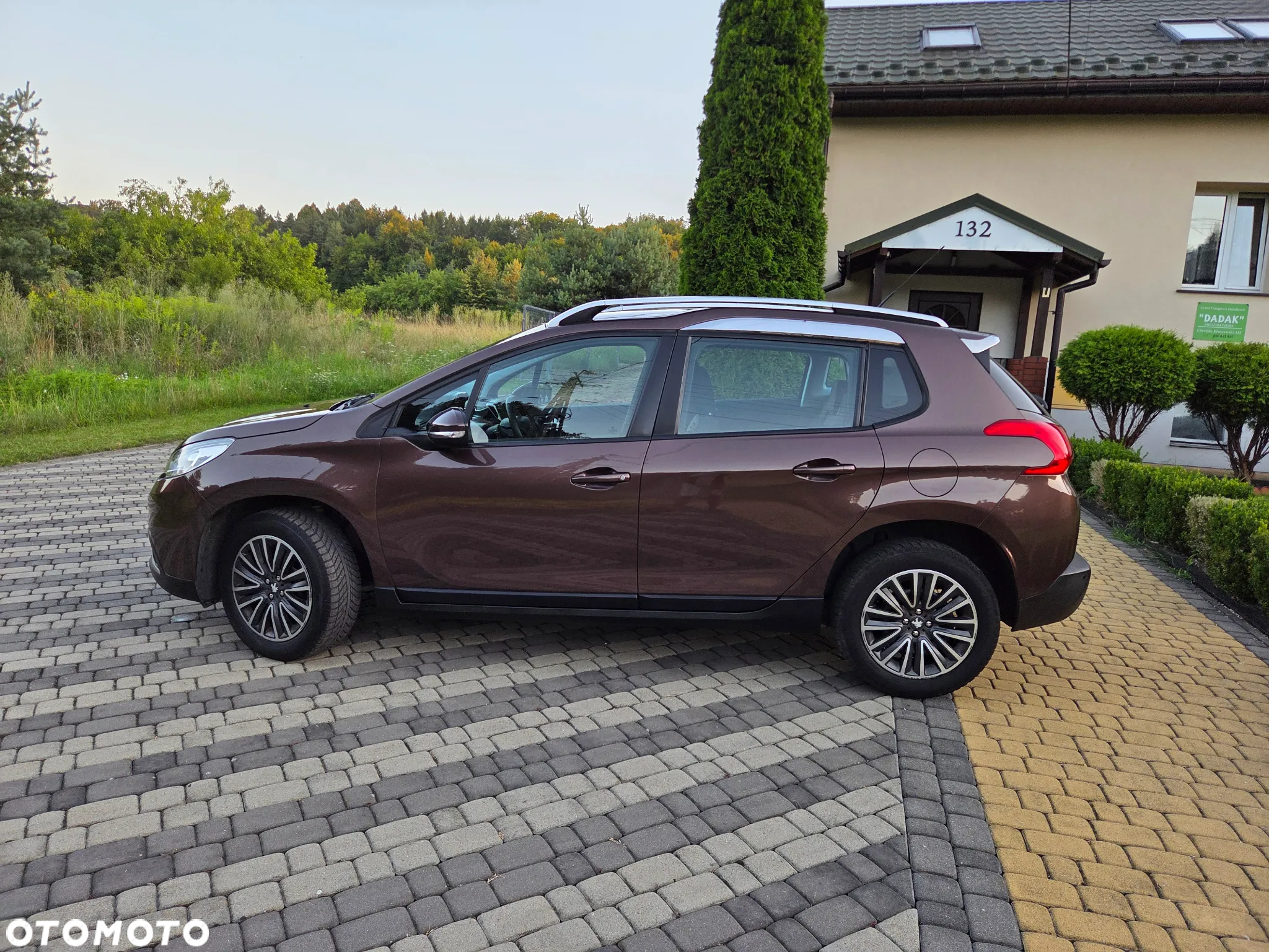 Peugeot 2008 e-HDi FAP 92 STOP & START Allure - 4