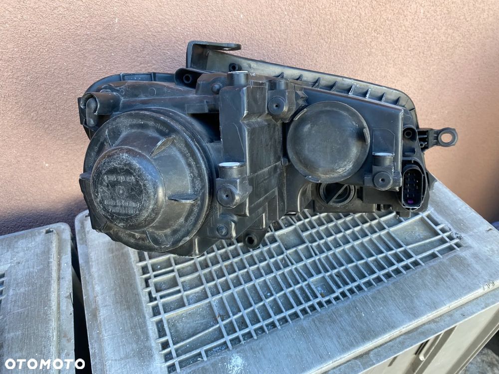 lampy touran I lift 1T1 czarne komplet eu całe - 8
