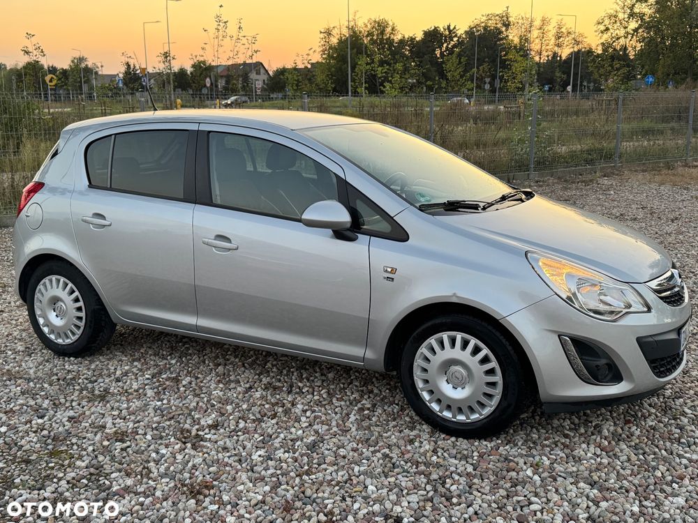 Opel Corsa 1.4 16V 150 Jahre - 5