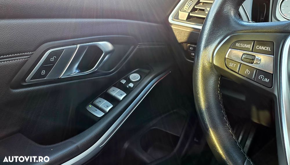 BMW Seria 3 320d xDrive AT Sport Line - 12