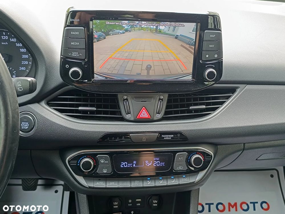 Hyundai i30 blue Kombi 1.6 CRDi Style - 32
