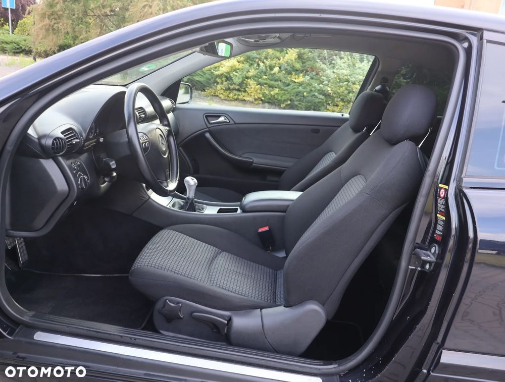 Mercedes-Benz Klasa C 160 Kompressor Sport Edition - 13