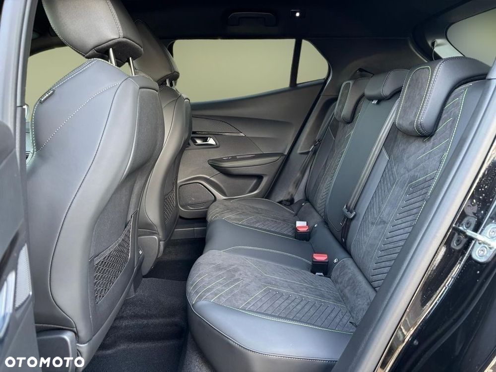 Peugeot 2008 PureTech mHEV GT Exclusive e-DCS6 - 5